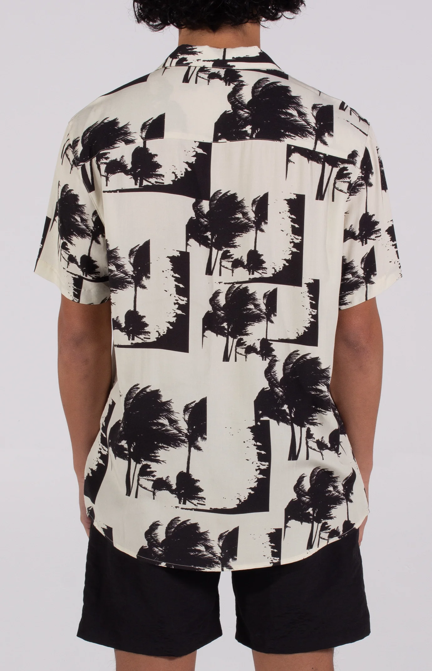 Hurricane Palm S/S Woven - Image 3